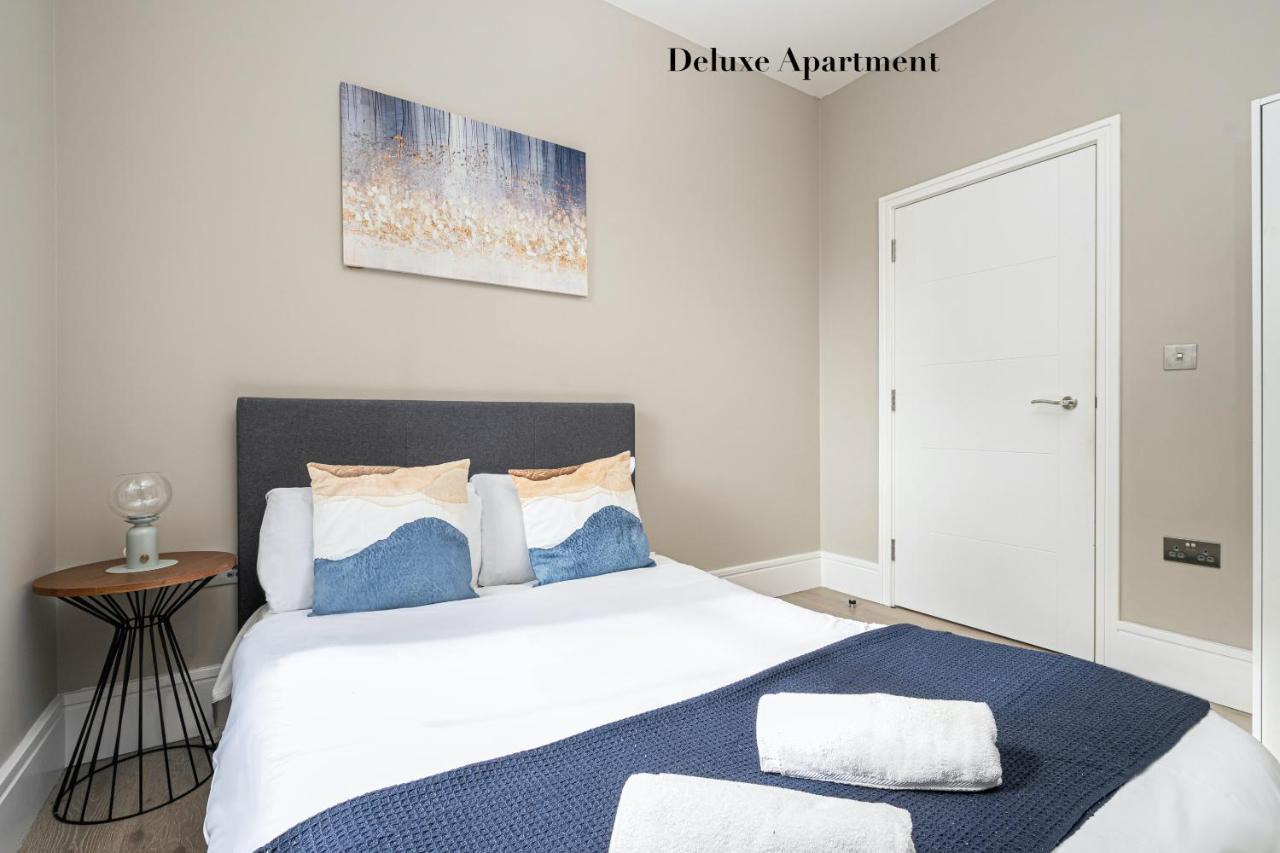 Superb Apartments Opposite Edgware Road Station London Exterior photo