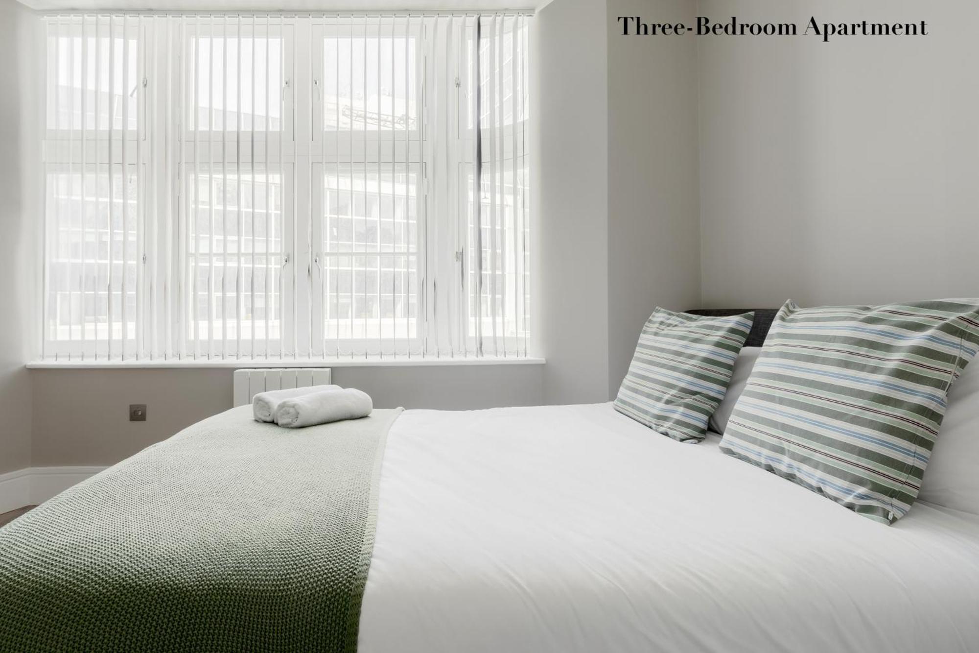Superb Apartments Opposite Edgware Road Station London Exterior photo