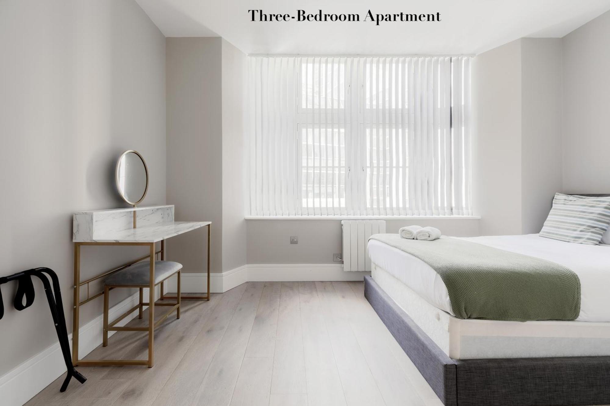 Superb Apartments Opposite Edgware Road Station London Room photo