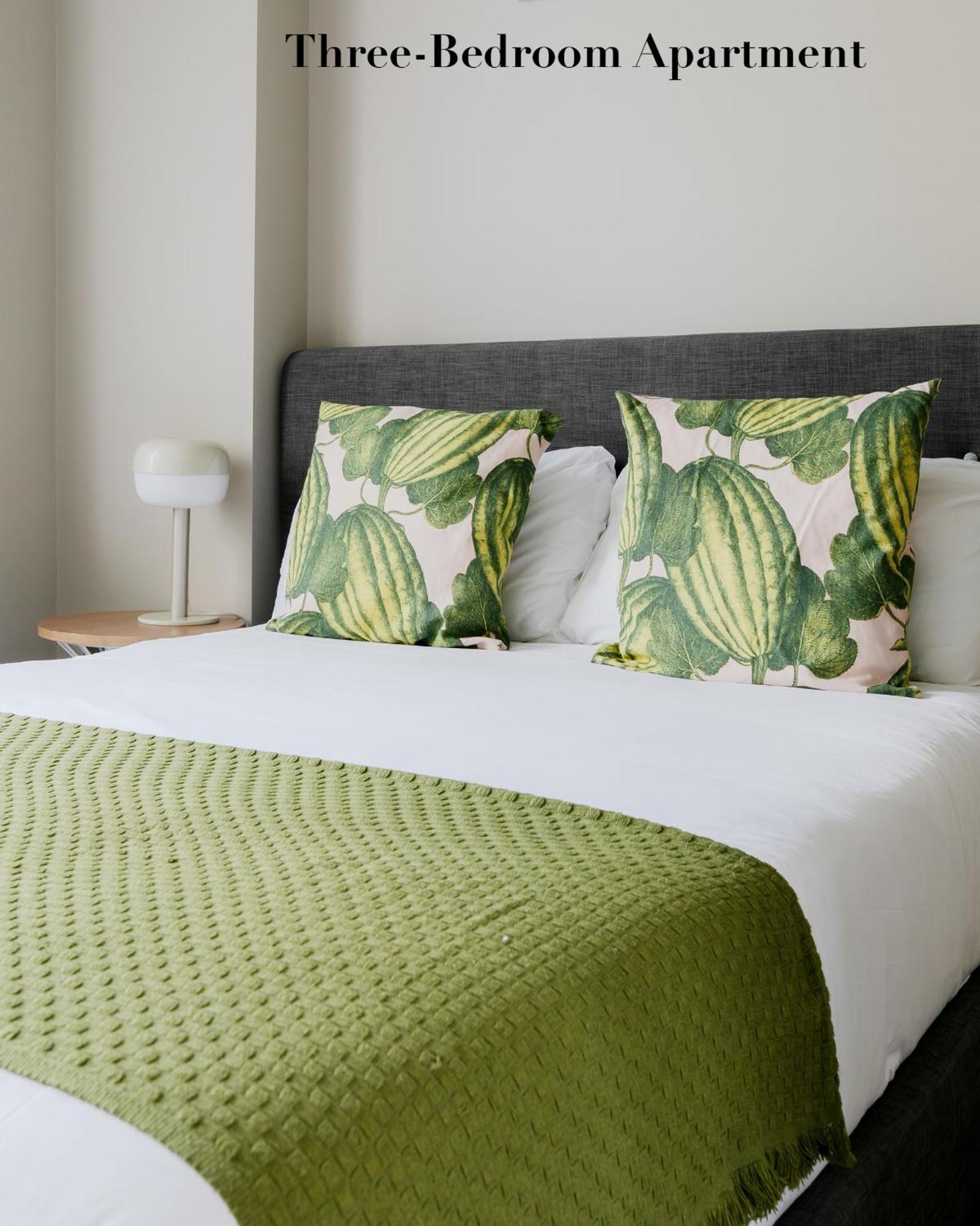 Superb Apartments Opposite Edgware Road Station London Room photo