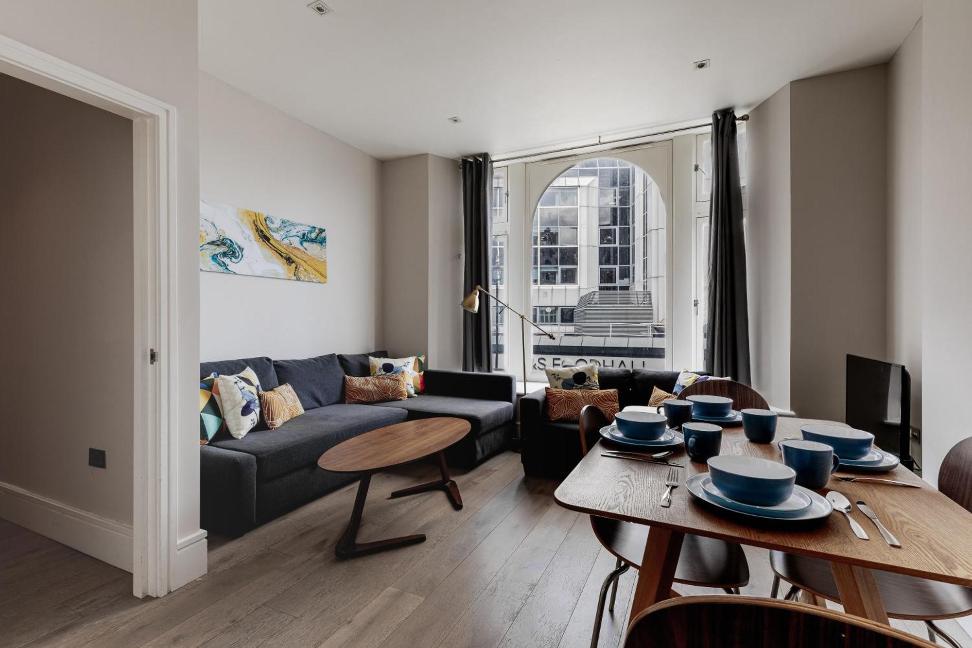 Superb Apartments Opposite Edgware Road Station London Room photo